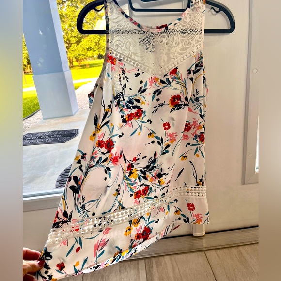 Sleeveless Top - Picture 1 of 5